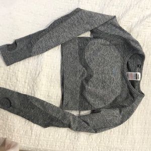 Gym shark cropped top